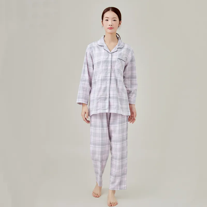 Женская пижама из окрашенной в пряже фланели.2