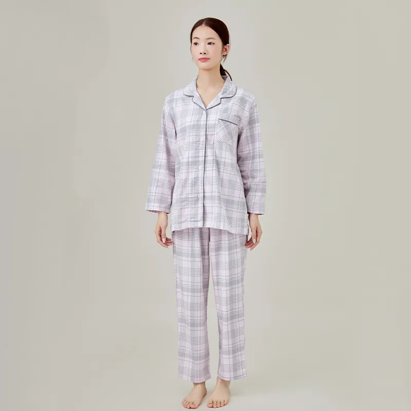 Женская пижама из окрашенной в пряже фланели.3