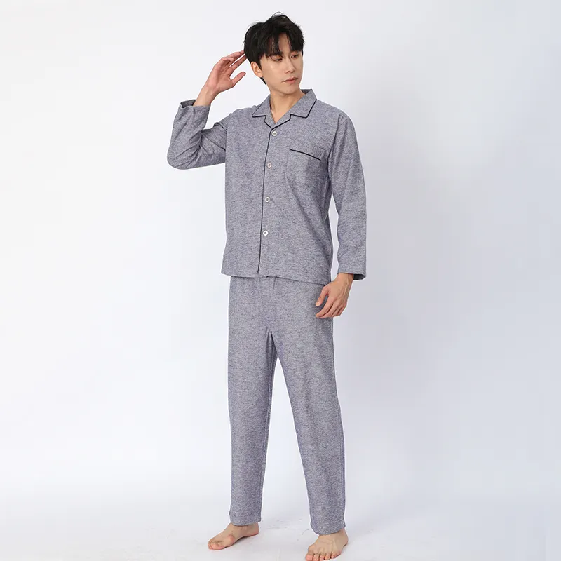 Пижама из хлопка с длинными рукавами, изготовленная из крашеной в пряже хлопковой фланели.f-2