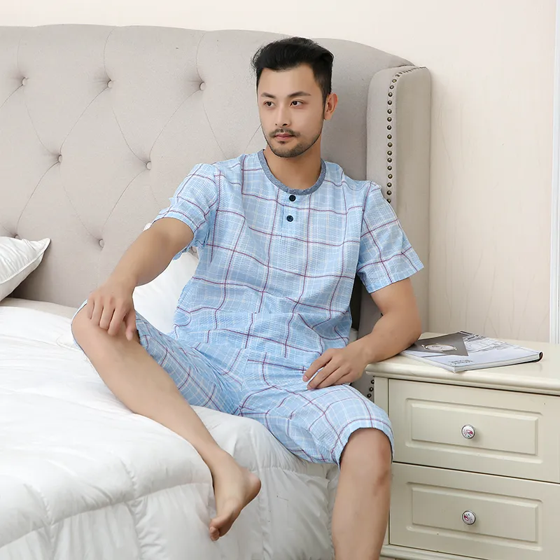 Пижама с короткими рукавами из полиэстер-хлопка, изготовлена ​​из ткани сирсакер из полиэстера и хлопка.3